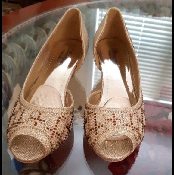 Heels - Picture 1 of 1